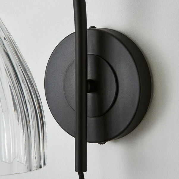 Churchgate Allexton Plug In Wall Light - Image 4